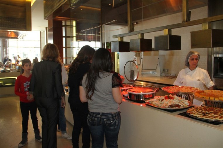 Easter at Mondo